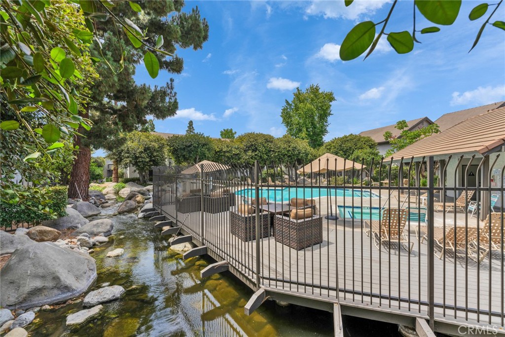 425 Orange Blossom 205
