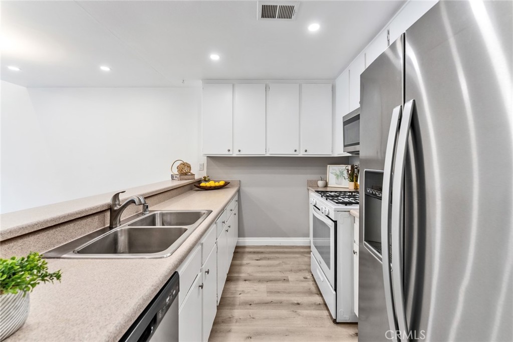 425 Orange Blossom 205
