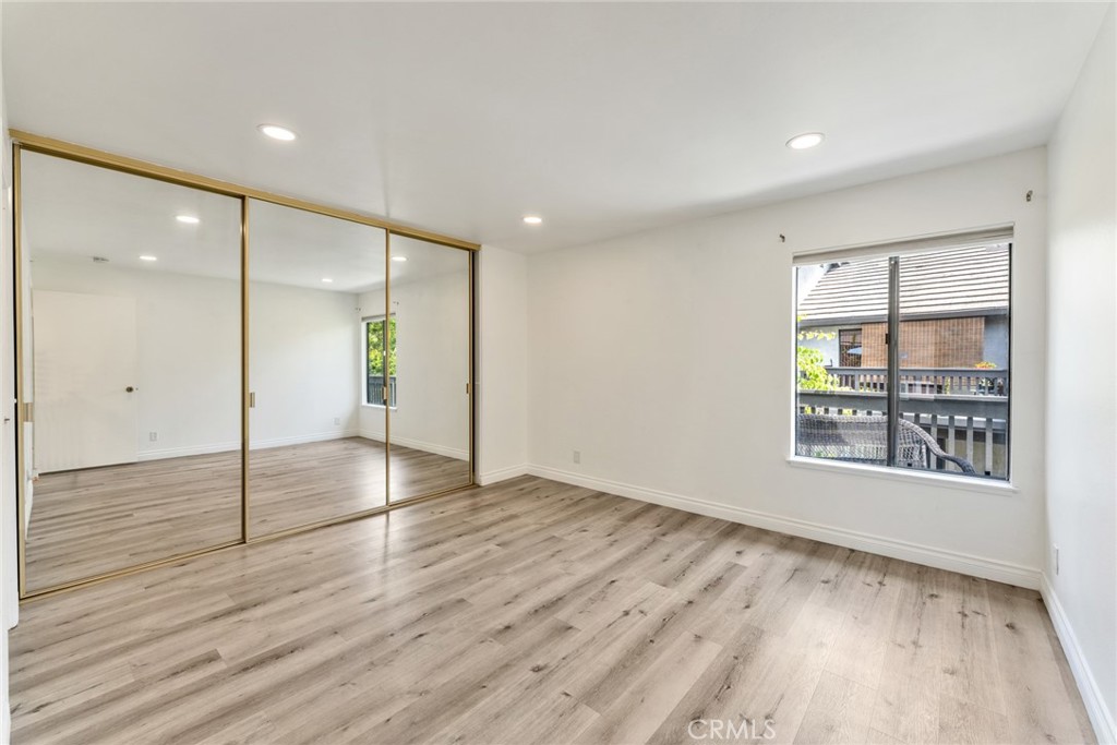 425 Orange Blossom 205