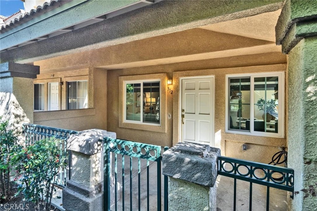 312 Torito Ln