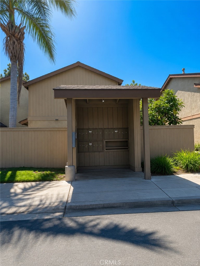 918 S Laurelwood 2