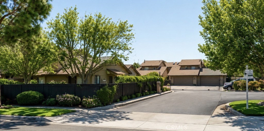 918 S Laurelwood 2