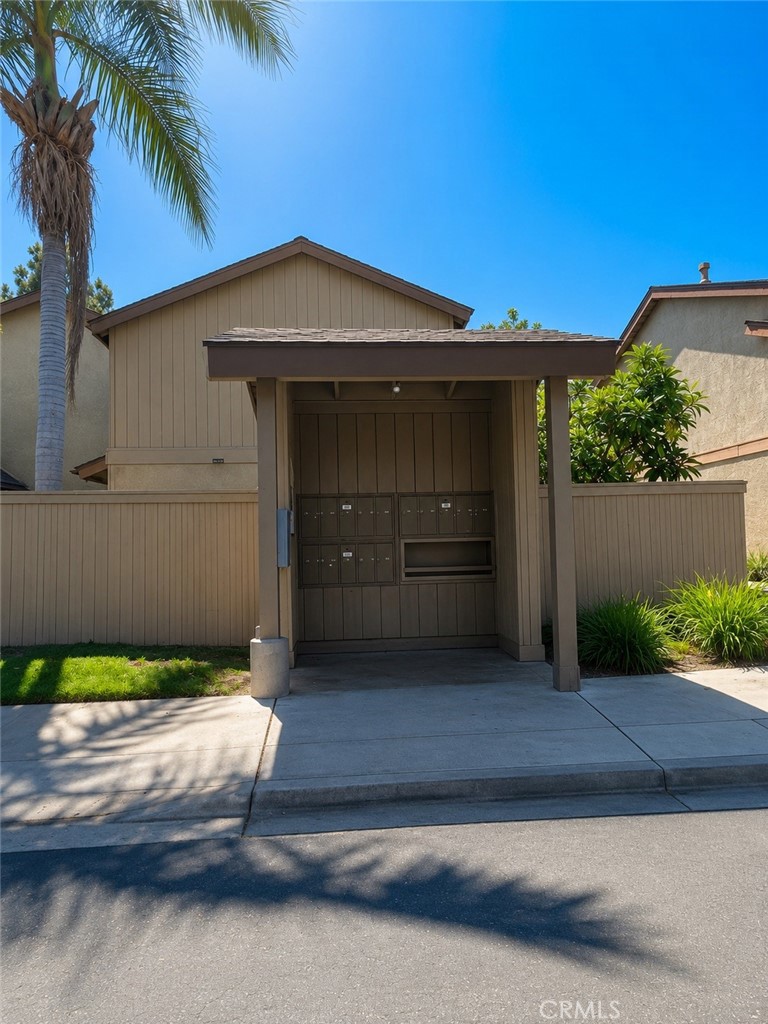 918 S Laurelwood 2