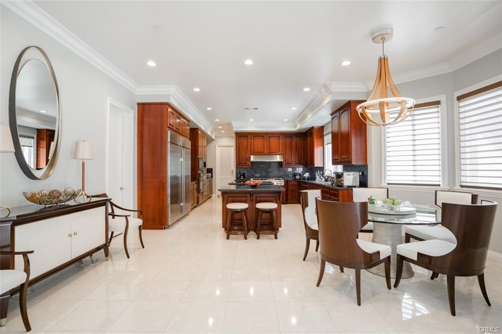 2855 Oak Knoll Drive