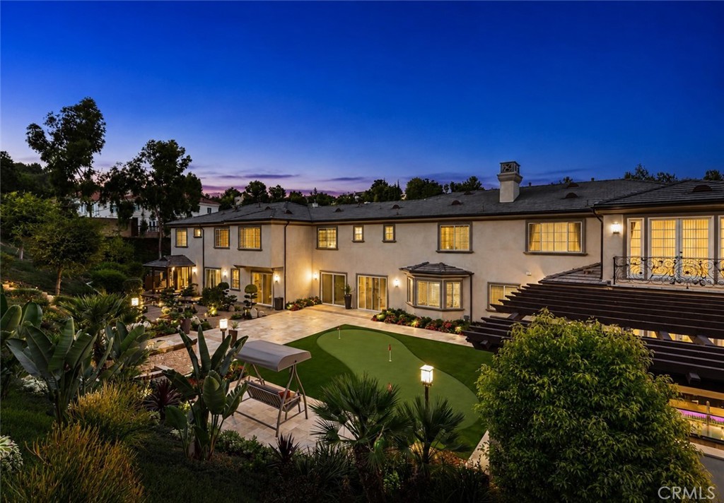 2855 Oak Knoll Drive