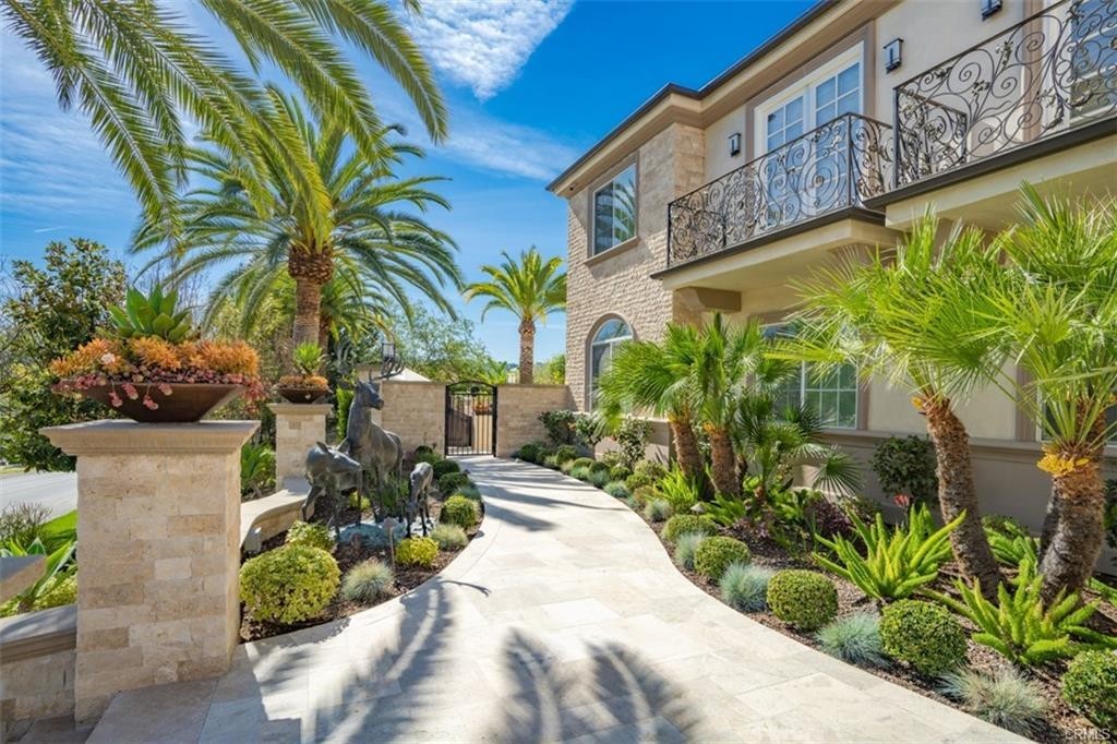2855 Oak Knoll Drive