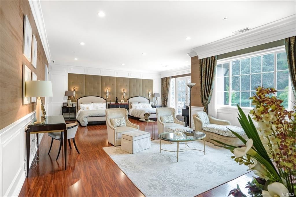 2855 Oak Knoll Drive