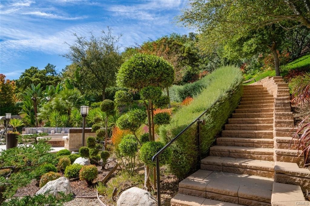 2855 Oak Knoll Drive