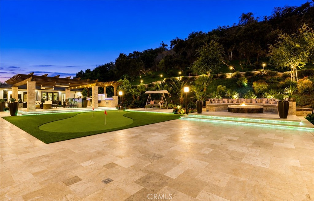 2855 Oak Knoll Drive