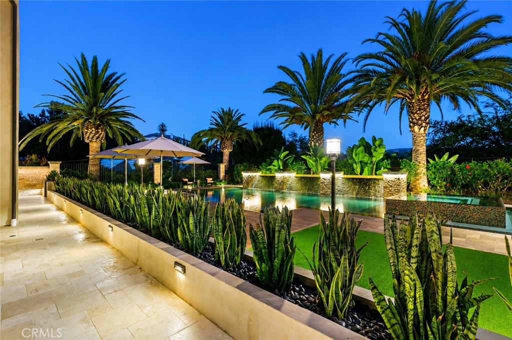 2855 Oak Knoll Drive