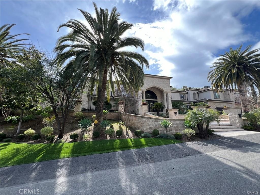 2855 Oak Knoll Drive