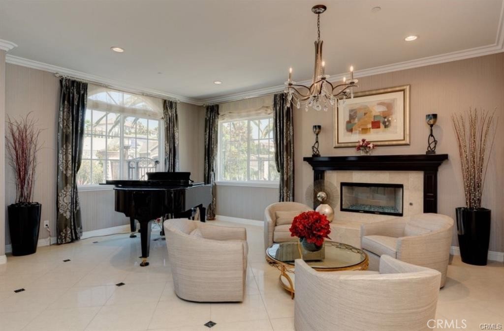 2855 Oak Knoll Drive