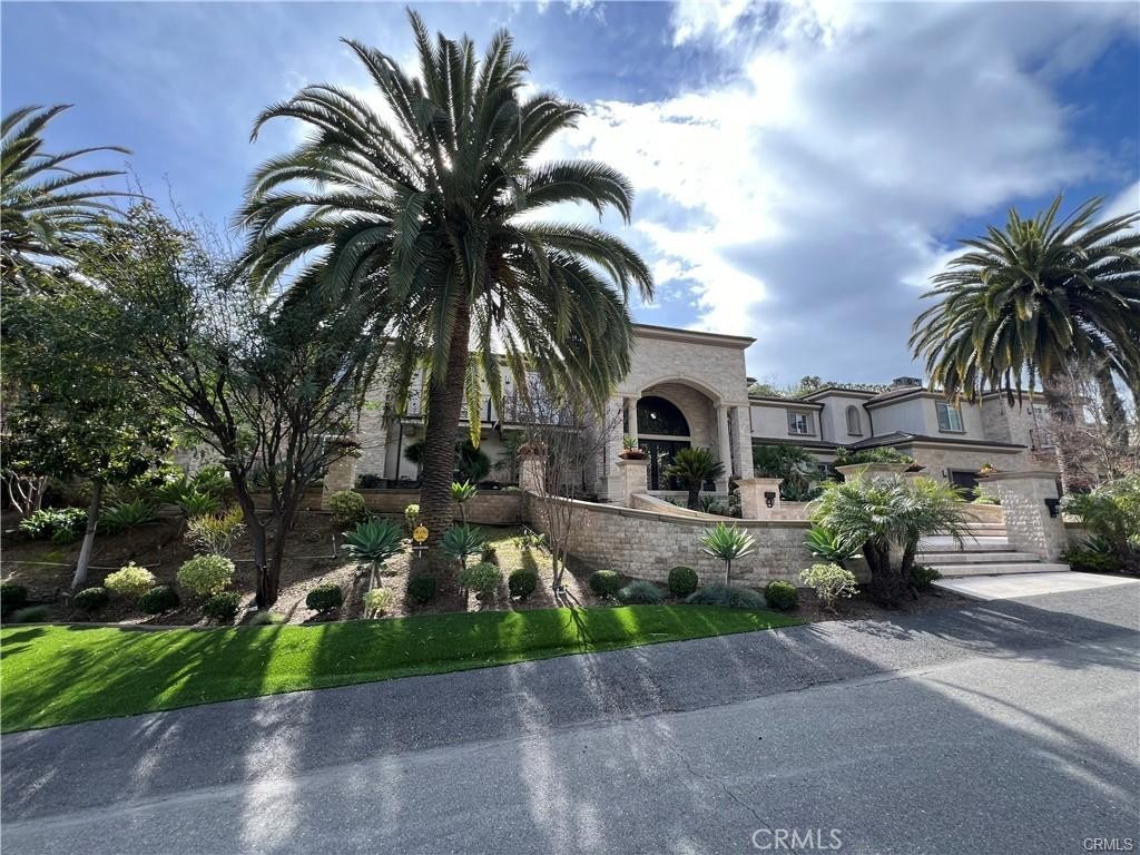 2855 Oak Knoll Drive
