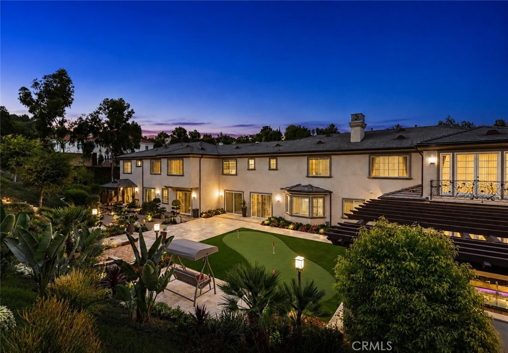 2855 Oak Knoll Drive