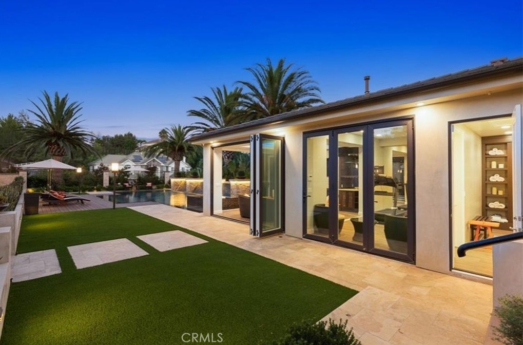 2855 Oak Knoll Drive