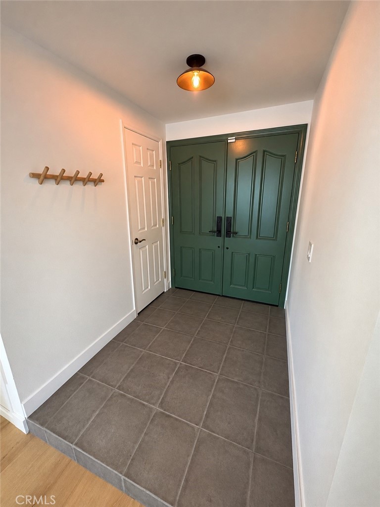 718 Alcott