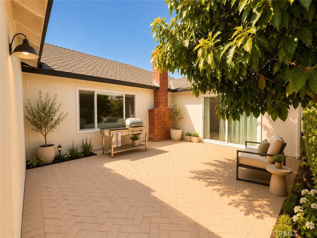 718 Alcott