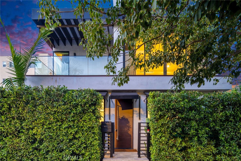 9171 W 3rd Street
