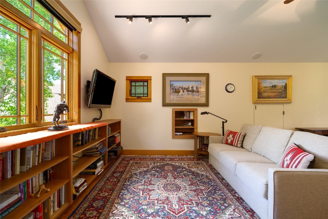 1400 Delta Queen COURT