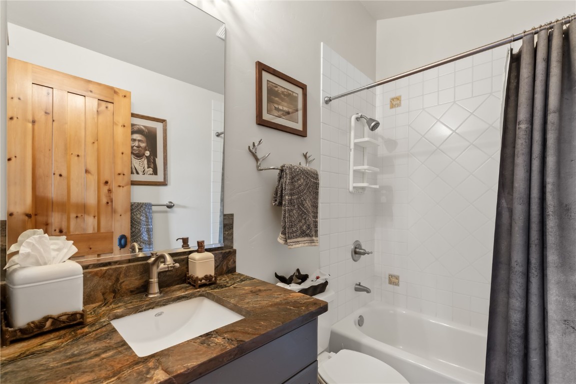 30425 Lakeshore TRAIL