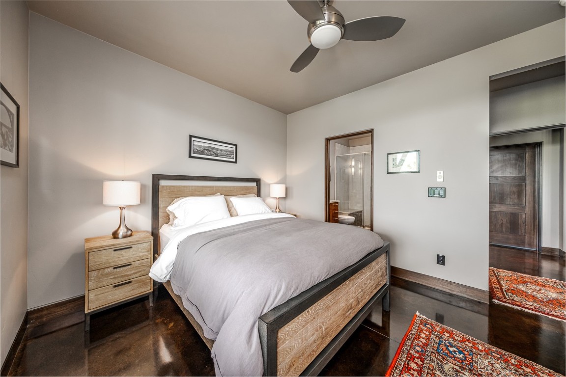 1247 Clubhouse CIRCLE