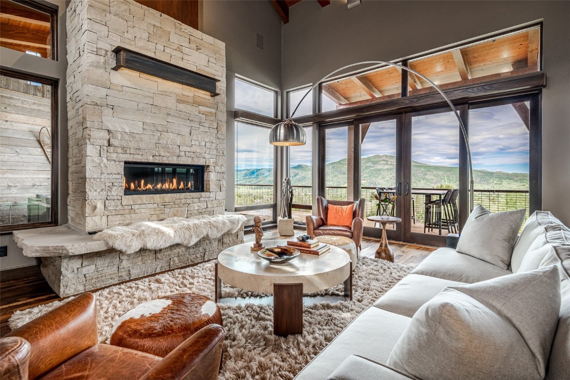 1247 Clubhouse CIRCLE