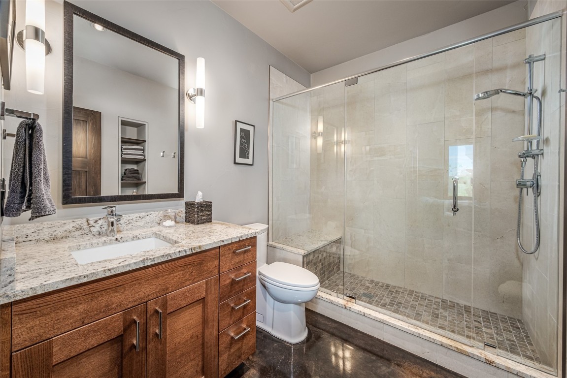 1247 Clubhouse CIRCLE