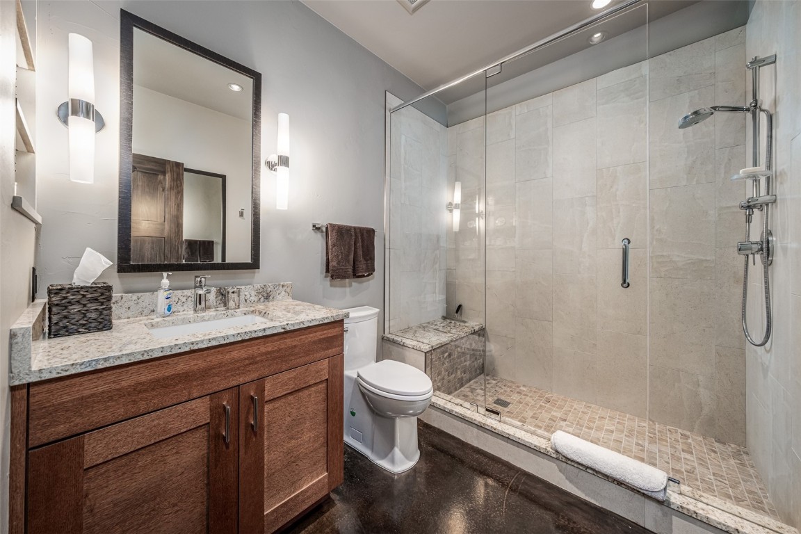 1247 Clubhouse CIRCLE