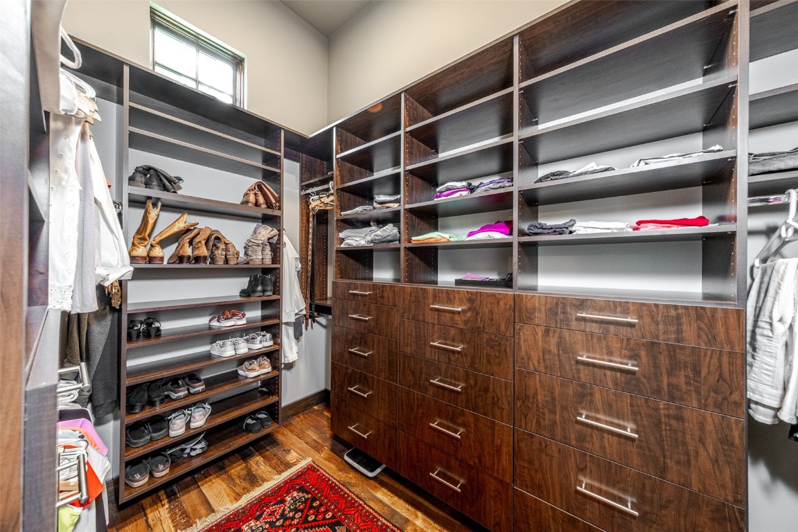 1247 Clubhouse CIRCLE