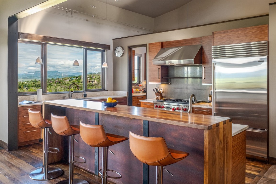 1247 Clubhouse CIRCLE