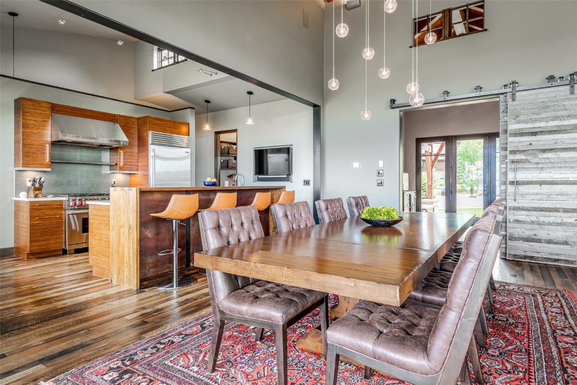 1247 Clubhouse CIRCLE