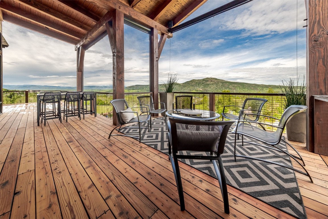 1247 Clubhouse CIRCLE