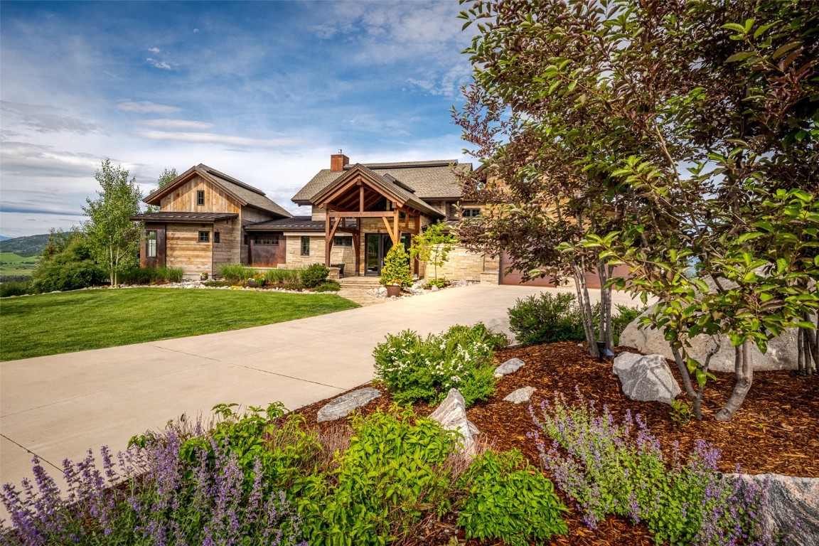 1247 Clubhouse CIRCLE