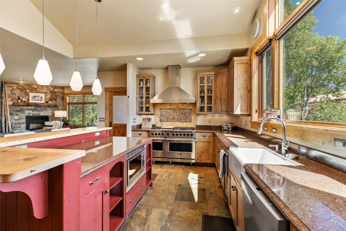 1900 Fish Creek Falls ROAD