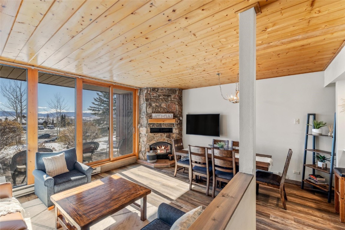 2130 Mount Werner CIRCLE 3305