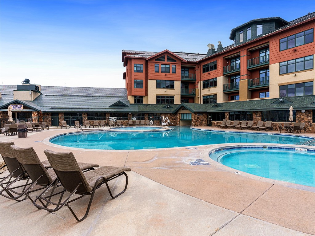 2300 Mount Werner CIRCLE 252/250