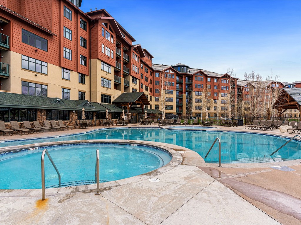 2300 Mount Werner CIRCLE 252/250