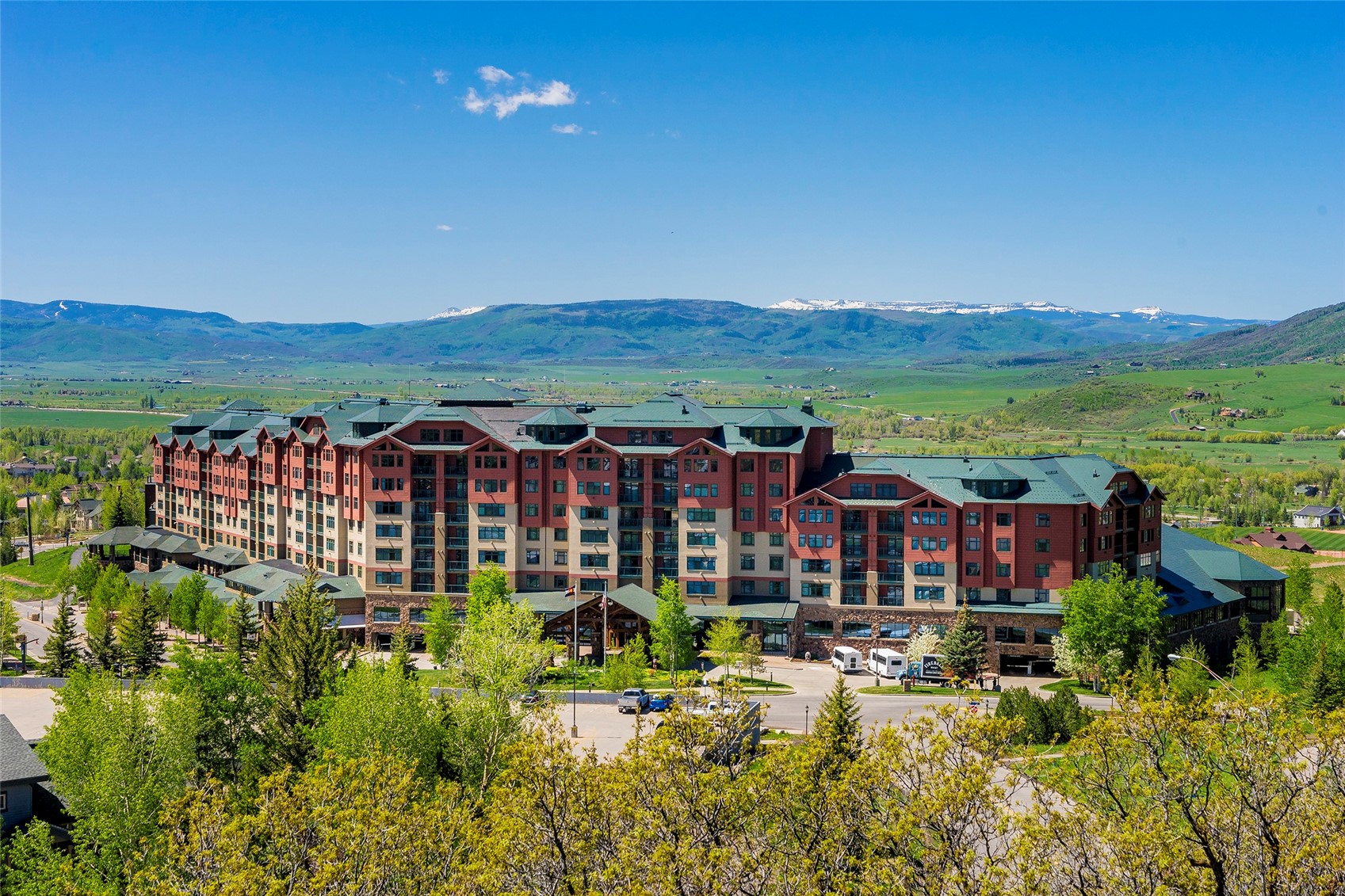 2300 Mount Werner CIRCLE 252/250