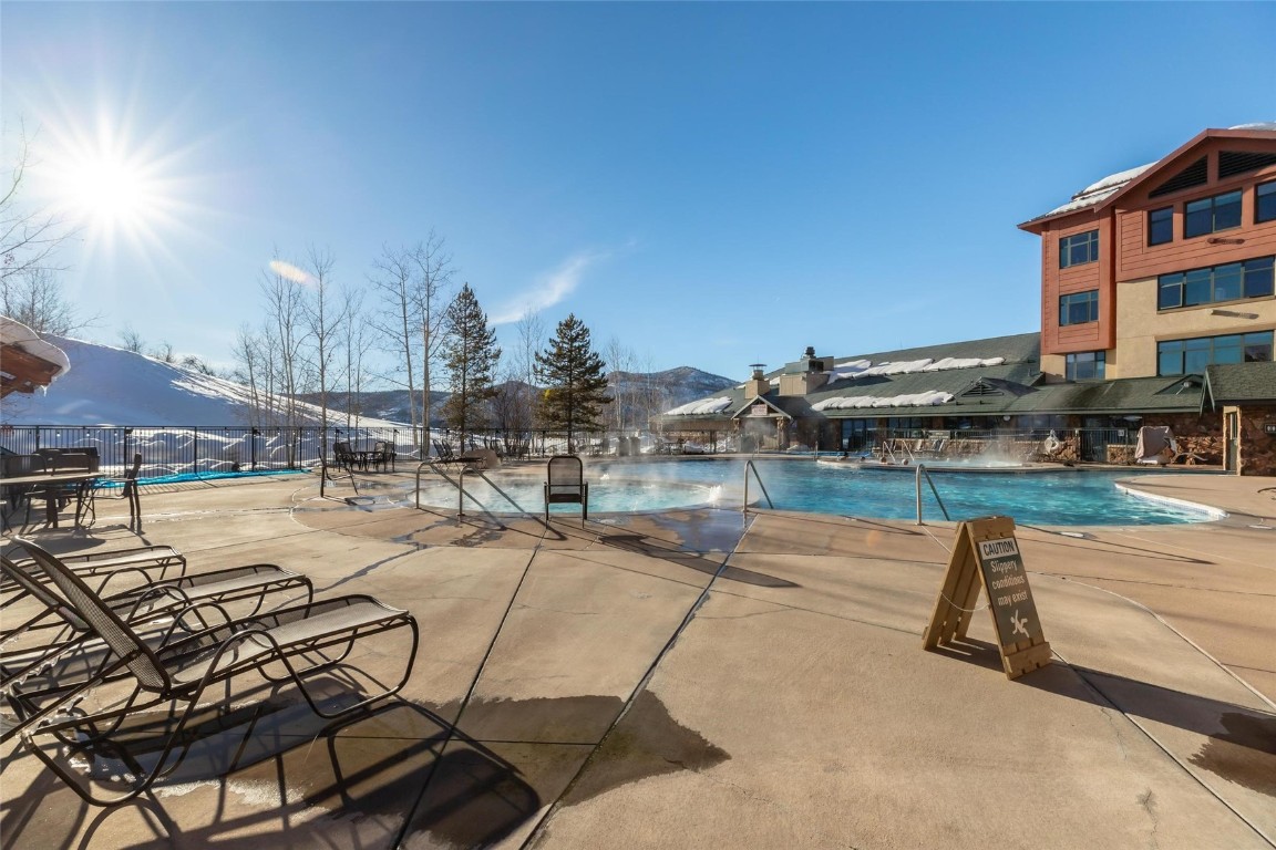 2300 Mount Werner CIRCLE 252/250