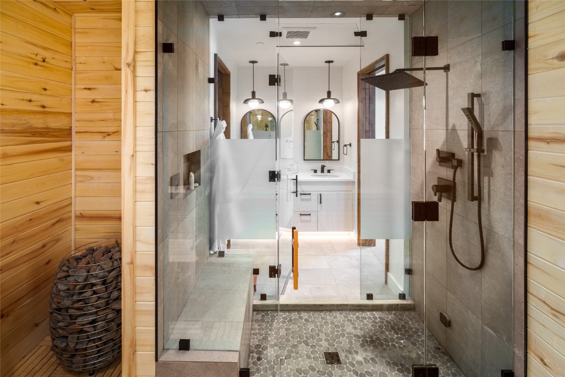 33200 Meadow Creek DRIVE