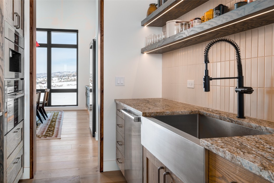 33200 Meadow Creek DRIVE