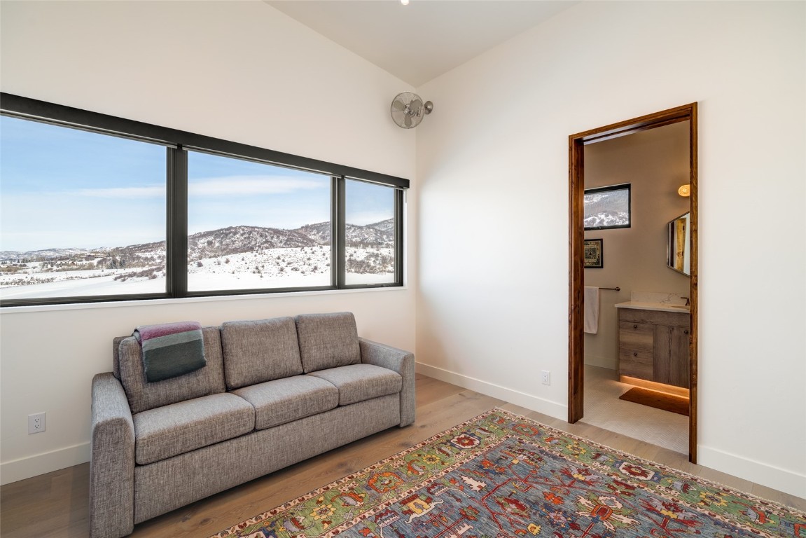 33200 Meadow Creek DRIVE