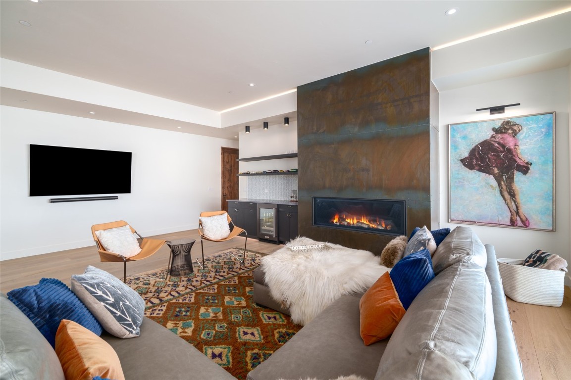 33200 Meadow Creek DRIVE