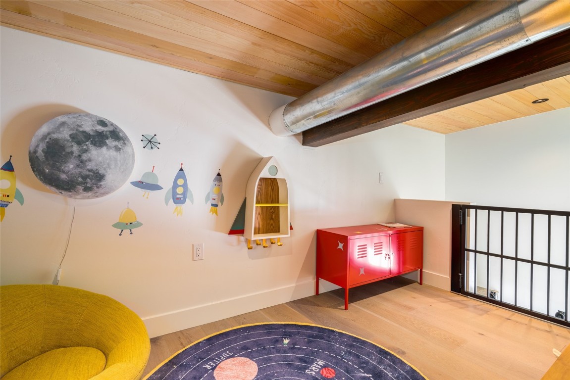 33200 Meadow Creek DRIVE