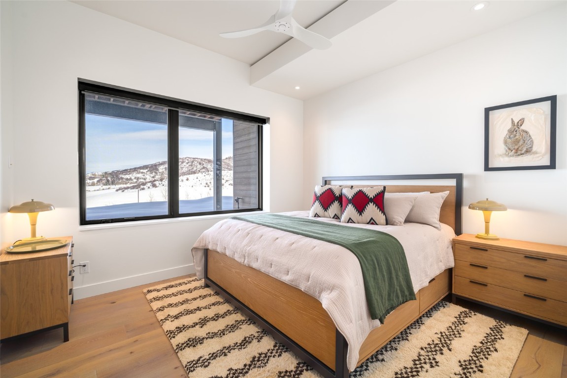 33200 Meadow Creek DRIVE