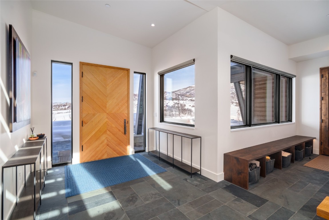 33200 Meadow Creek DRIVE