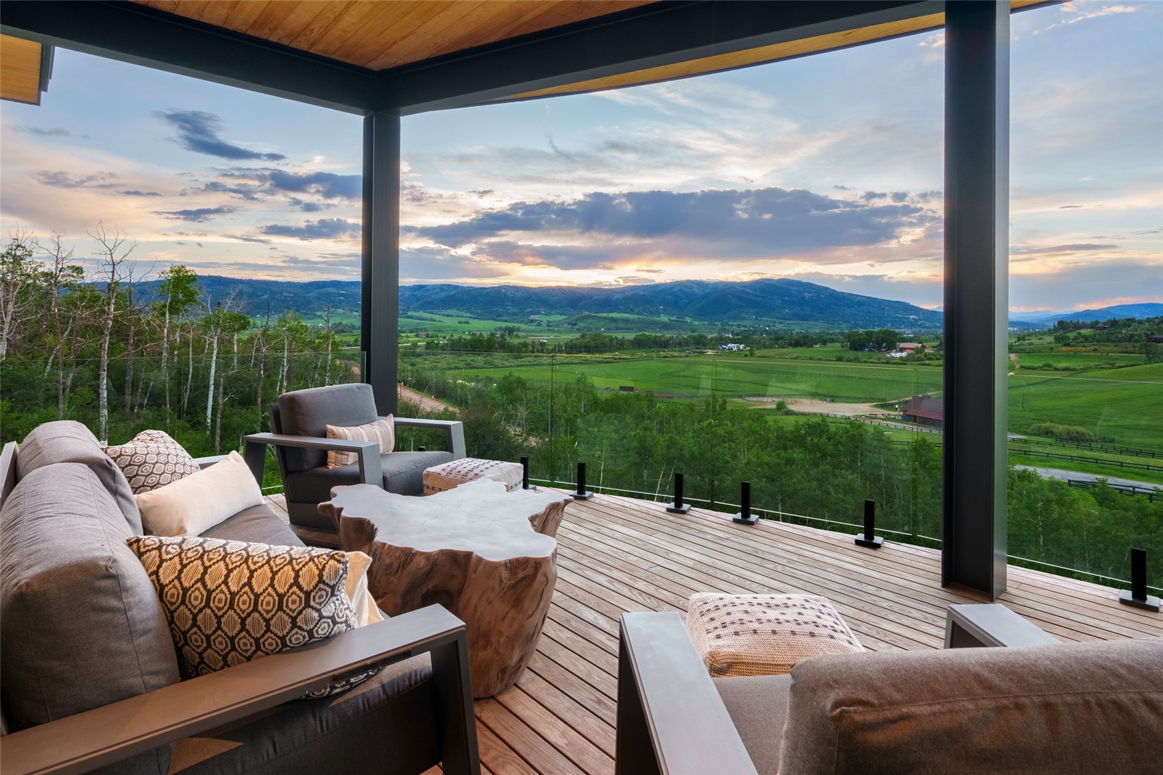 33200 Meadow Creek DRIVE