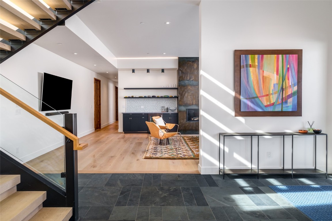 33200 Meadow Creek DRIVE