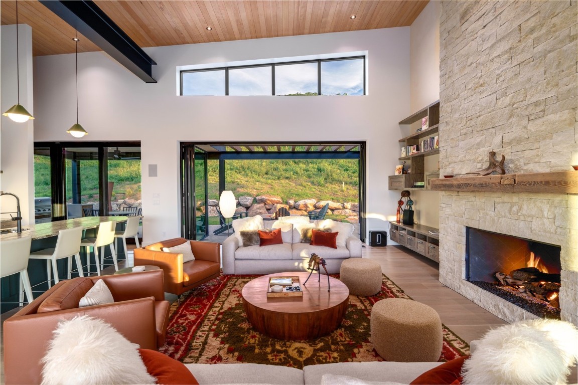 33200 Meadow Creek DRIVE