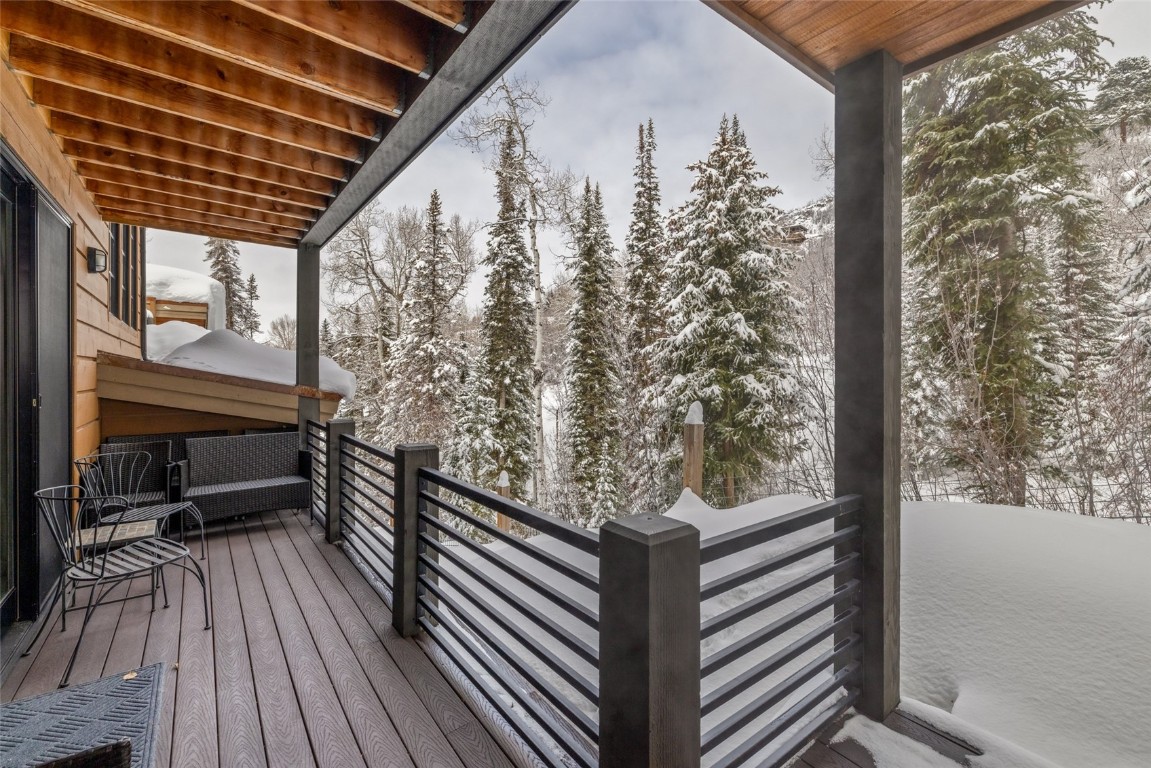 2330 Val Disere CIRCLE Left